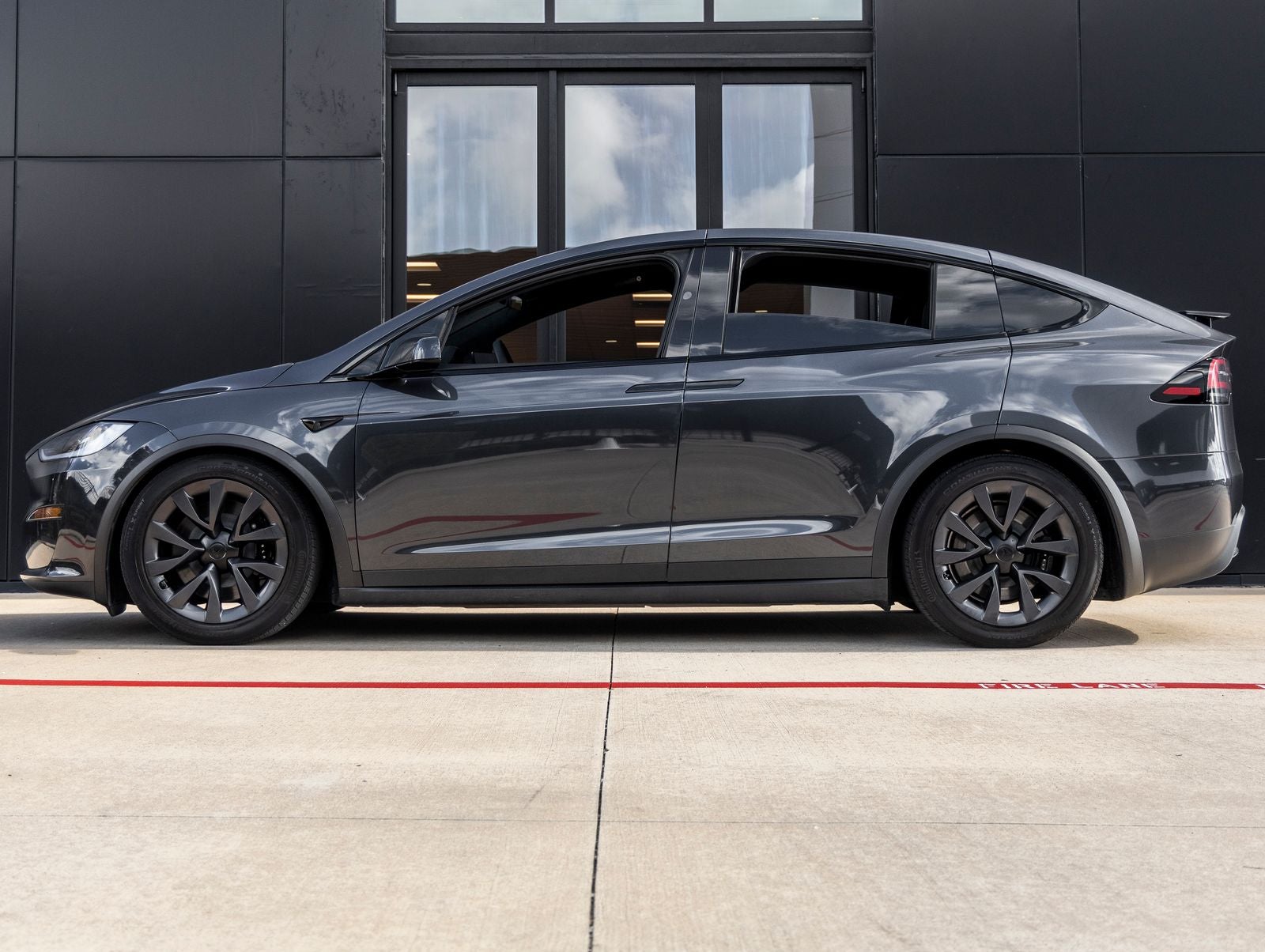 2025 Tesla Model X Base