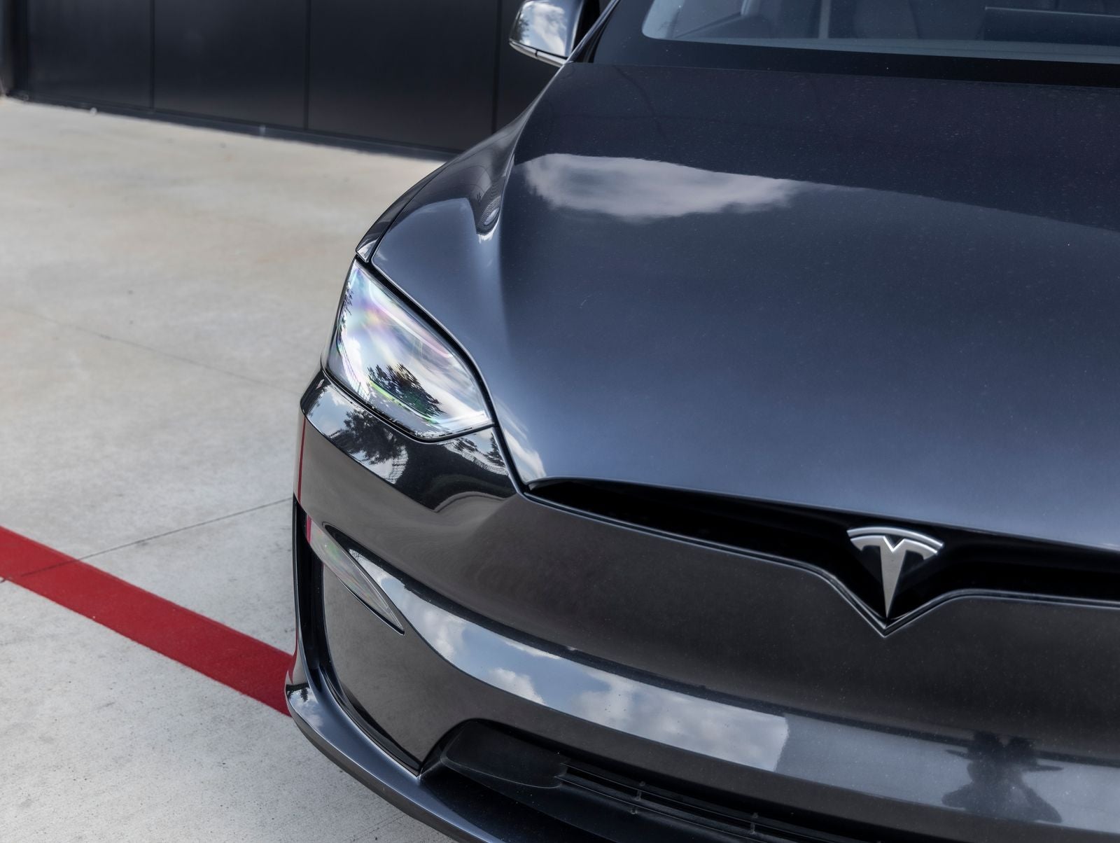 2025 Tesla Model X Base