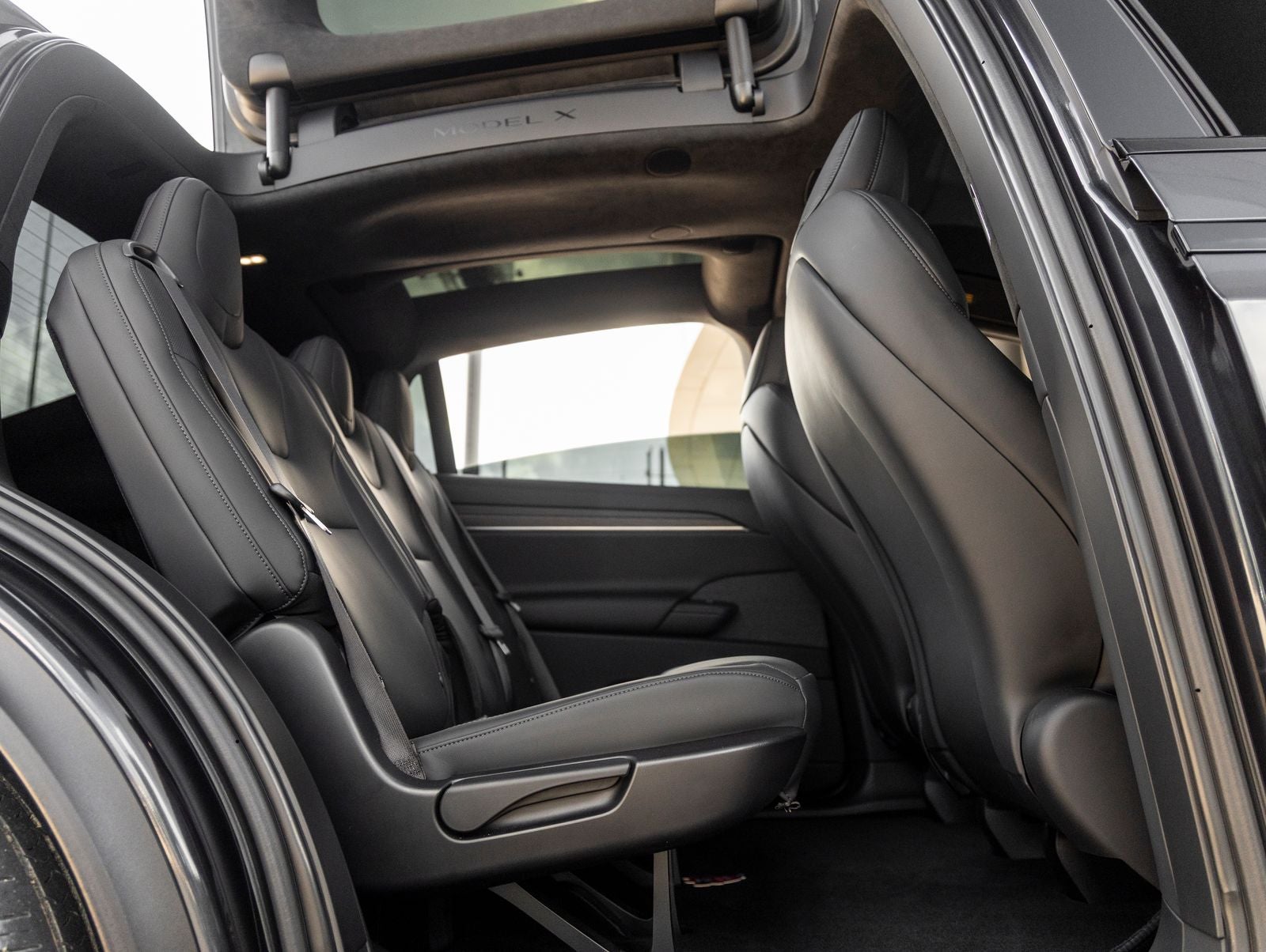 2025 Tesla Model X Base