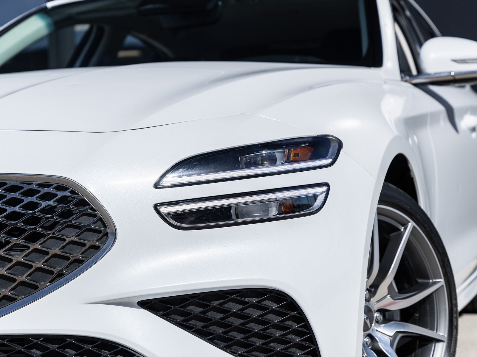 2023 Genesis G70 2.0T