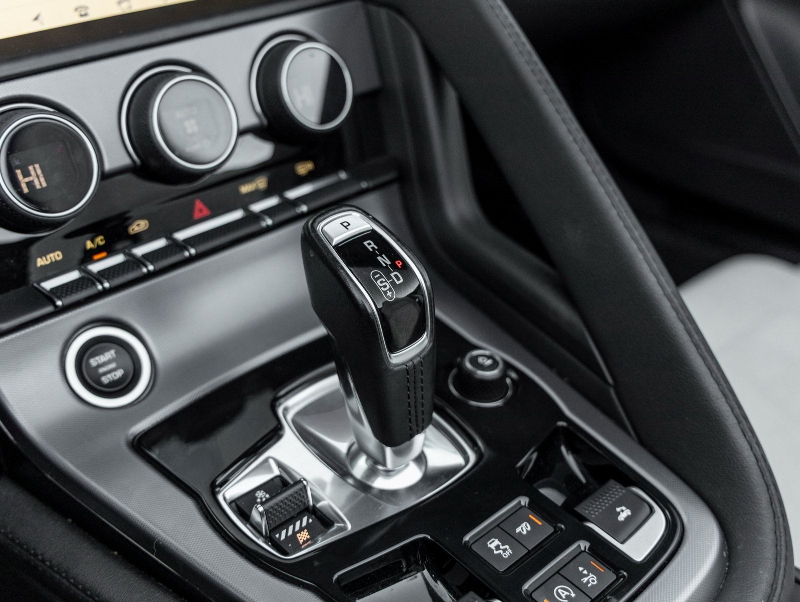 2022 Jaguar F-TYPE P450