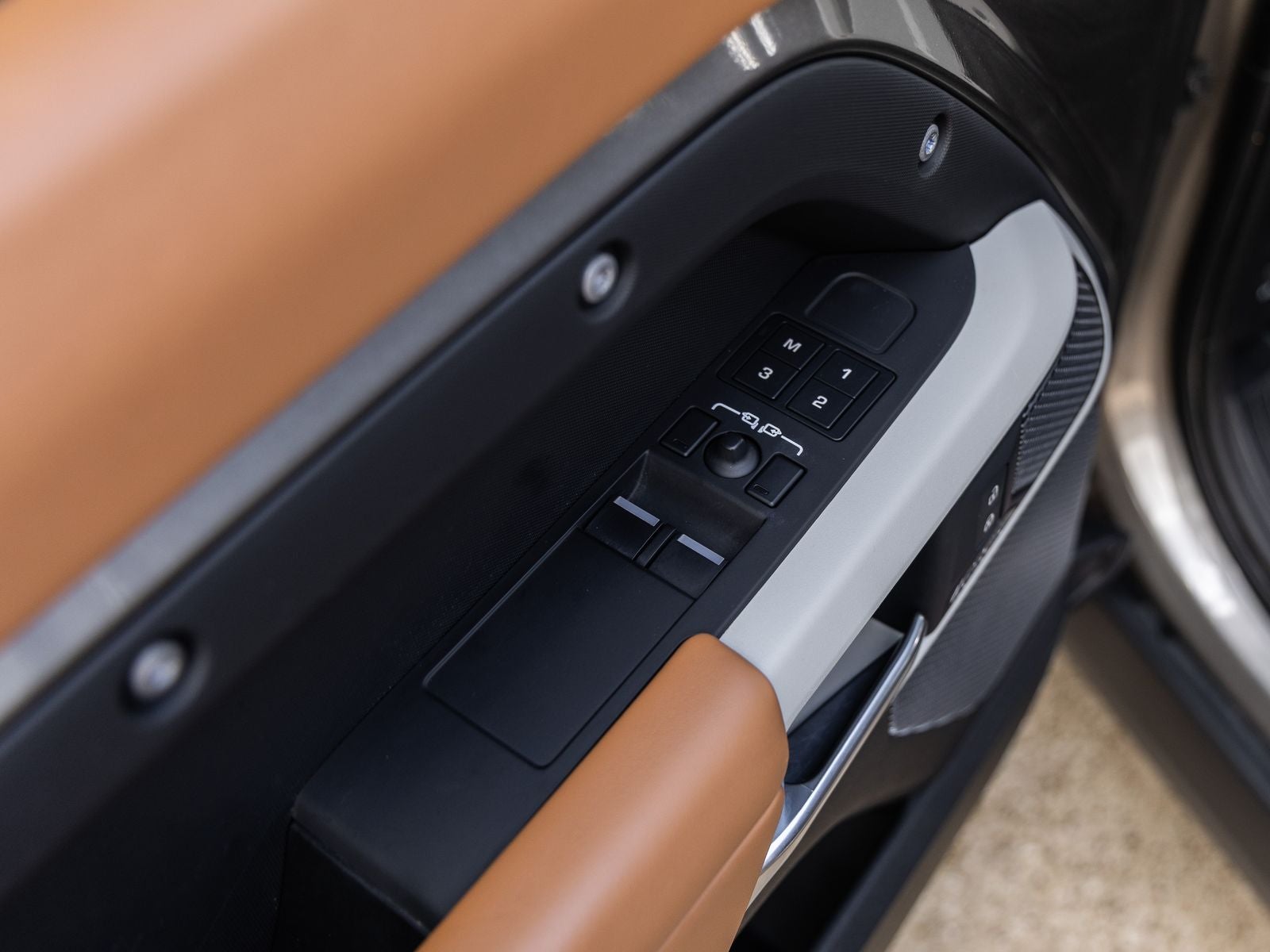 2023 Land Rover Defender 90 X-Dynamic SE