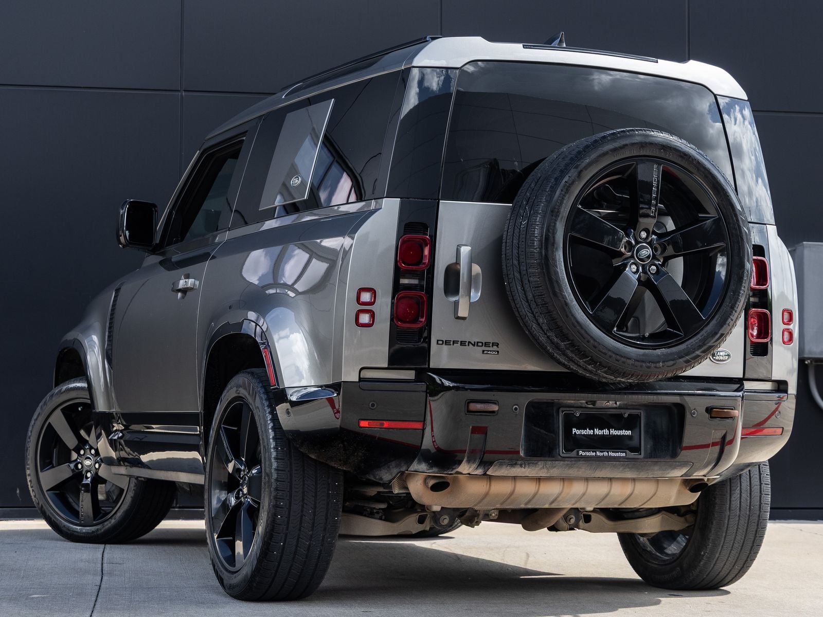 2023 Land Rover Defender 90 X-Dynamic SE