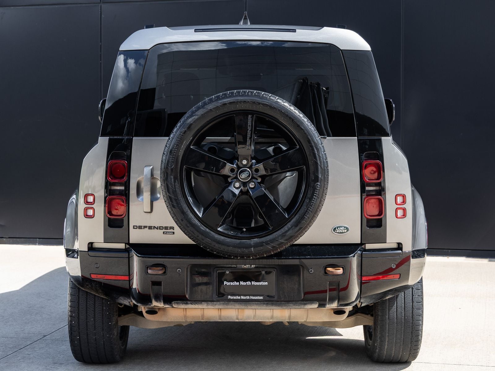 2023 Land Rover Defender 90 X-Dynamic SE