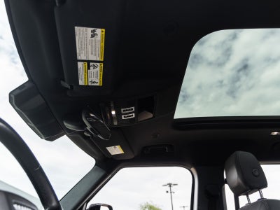2023 Land Rover Defender 110 X-Dynamic SE