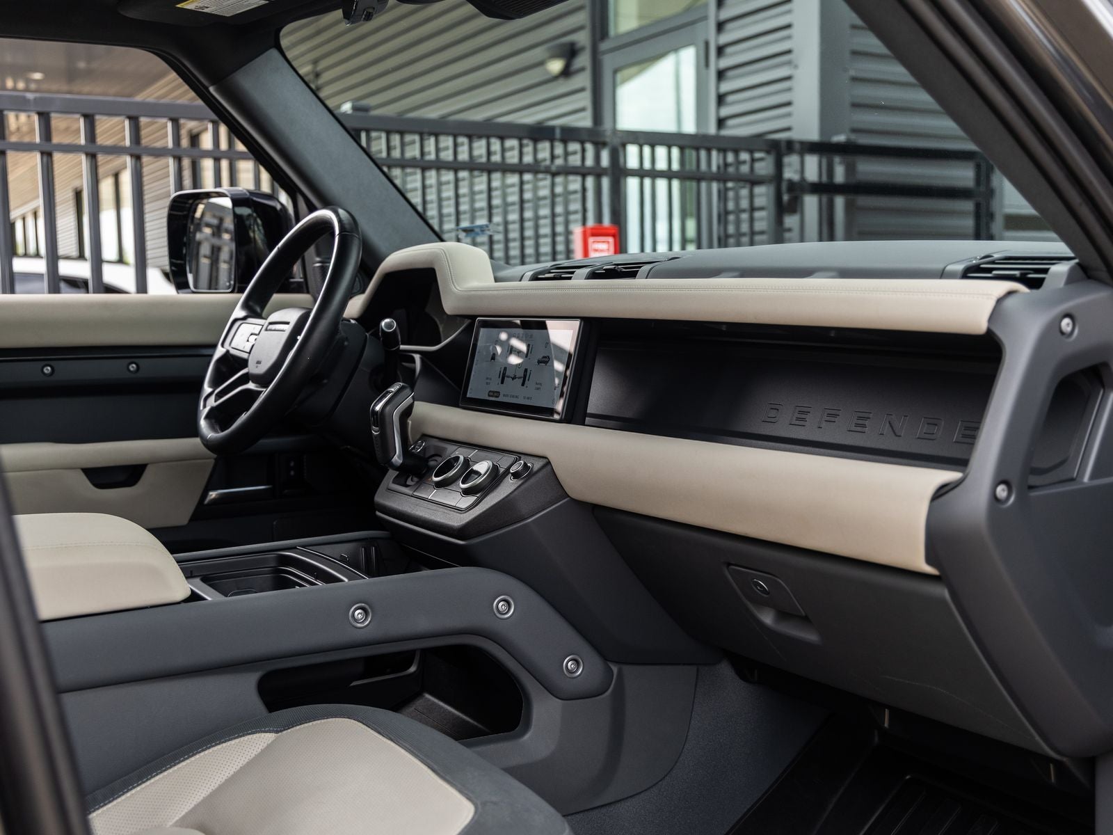 2023 Land Rover Defender 110 X-Dynamic SE