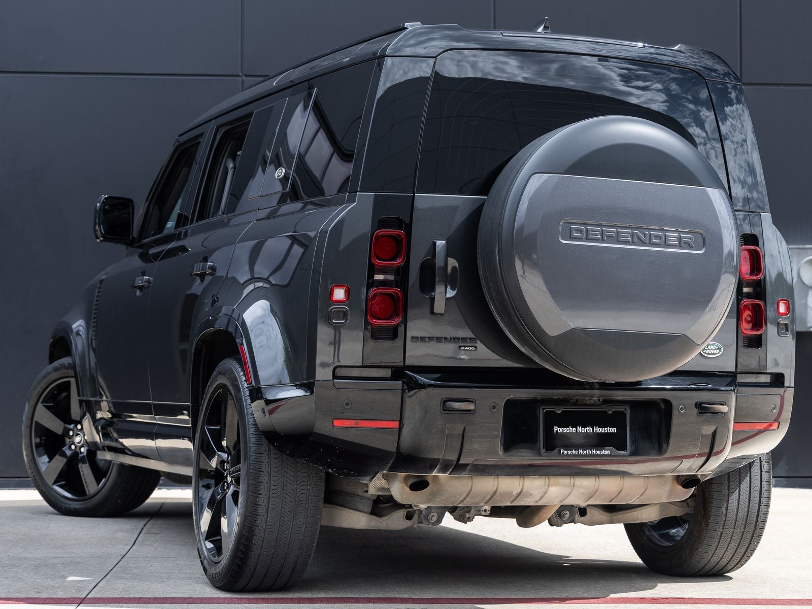 2023 Land Rover Defender 110 X-Dynamic SE