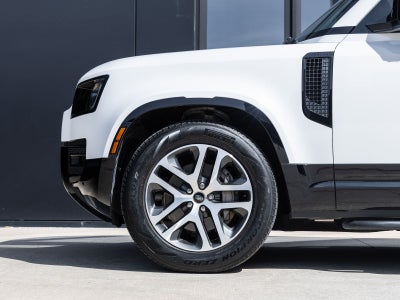 2023 Land Rover Defender 110 X-Dynamic SE