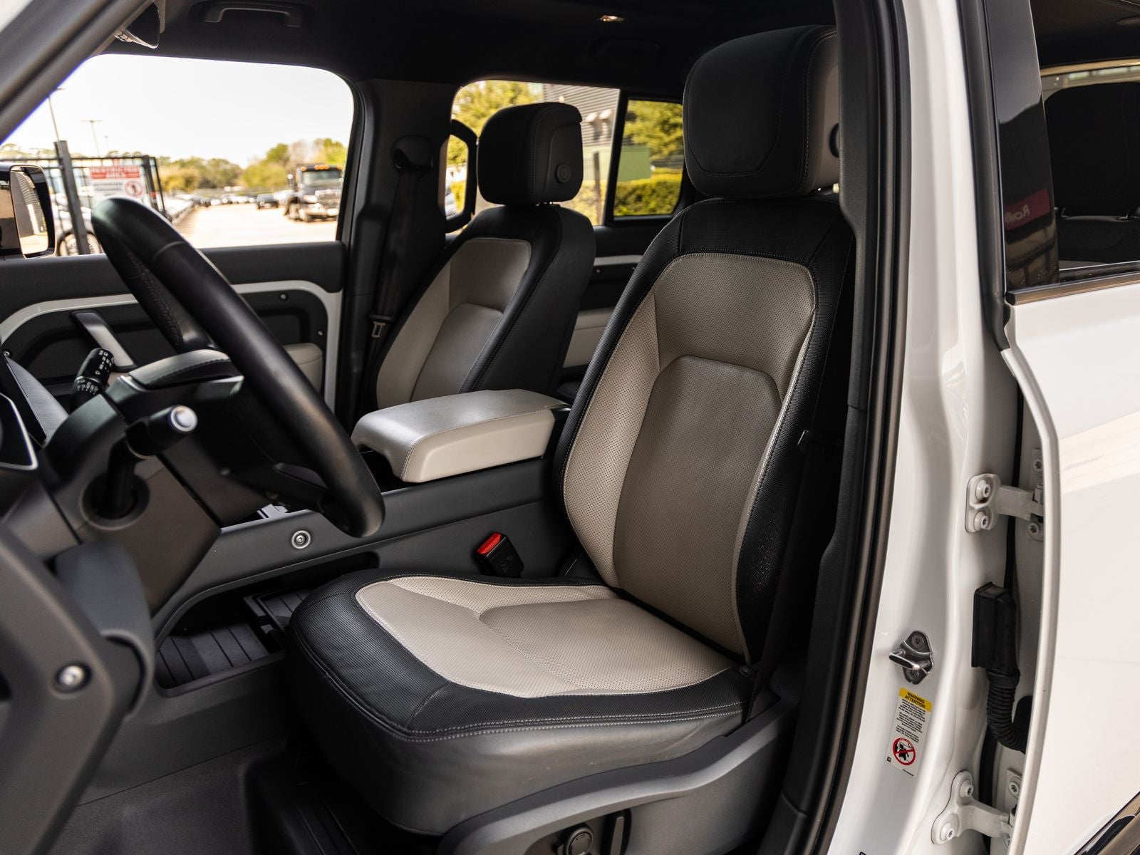 2023 Land Rover Defender 110 X-Dynamic SE