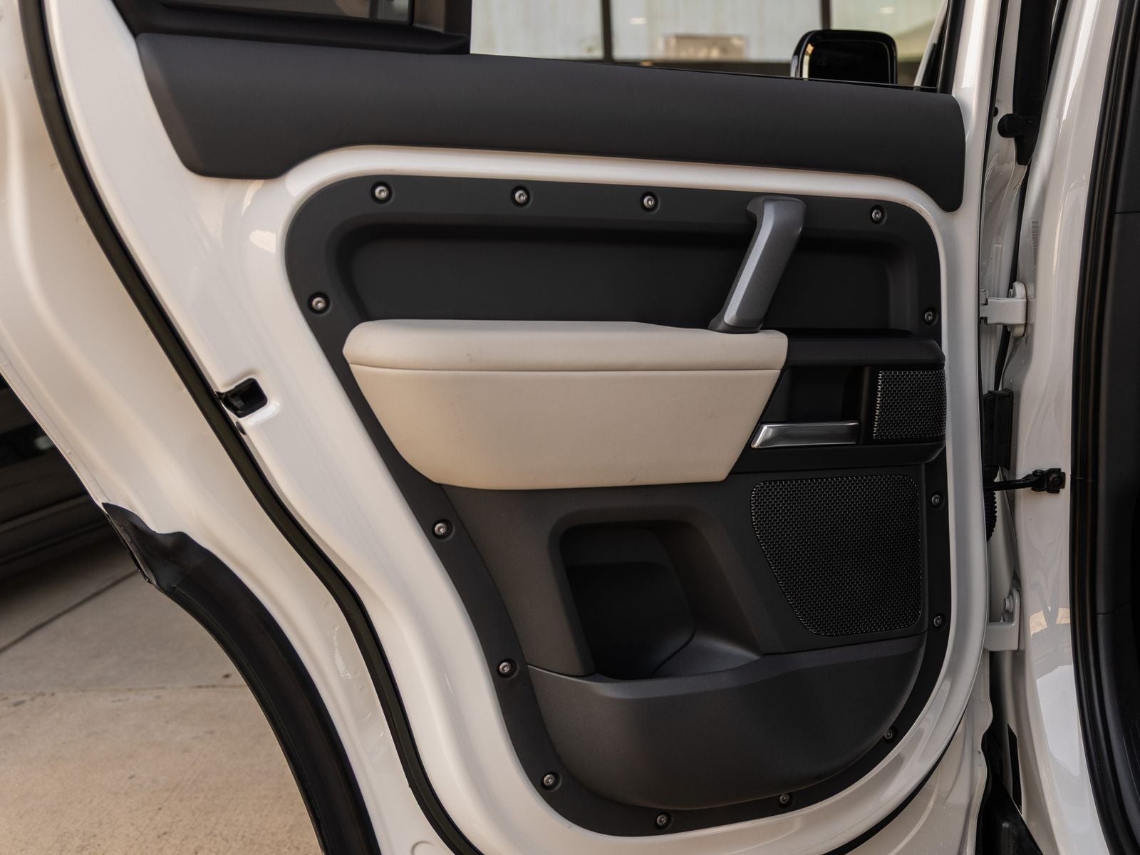 2023 Land Rover Defender 110 X-Dynamic SE