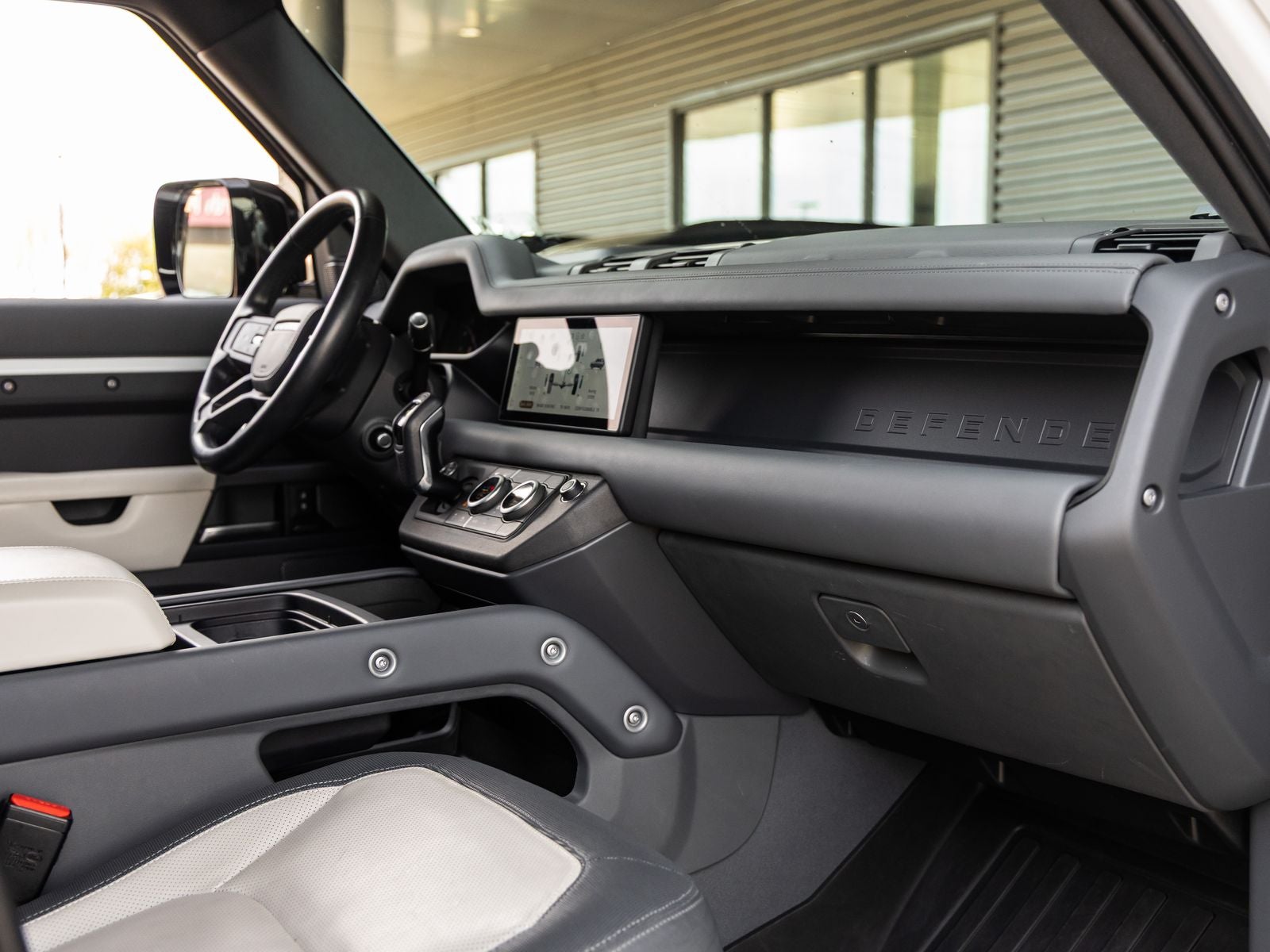 2023 Land Rover Defender 110 X-Dynamic SE