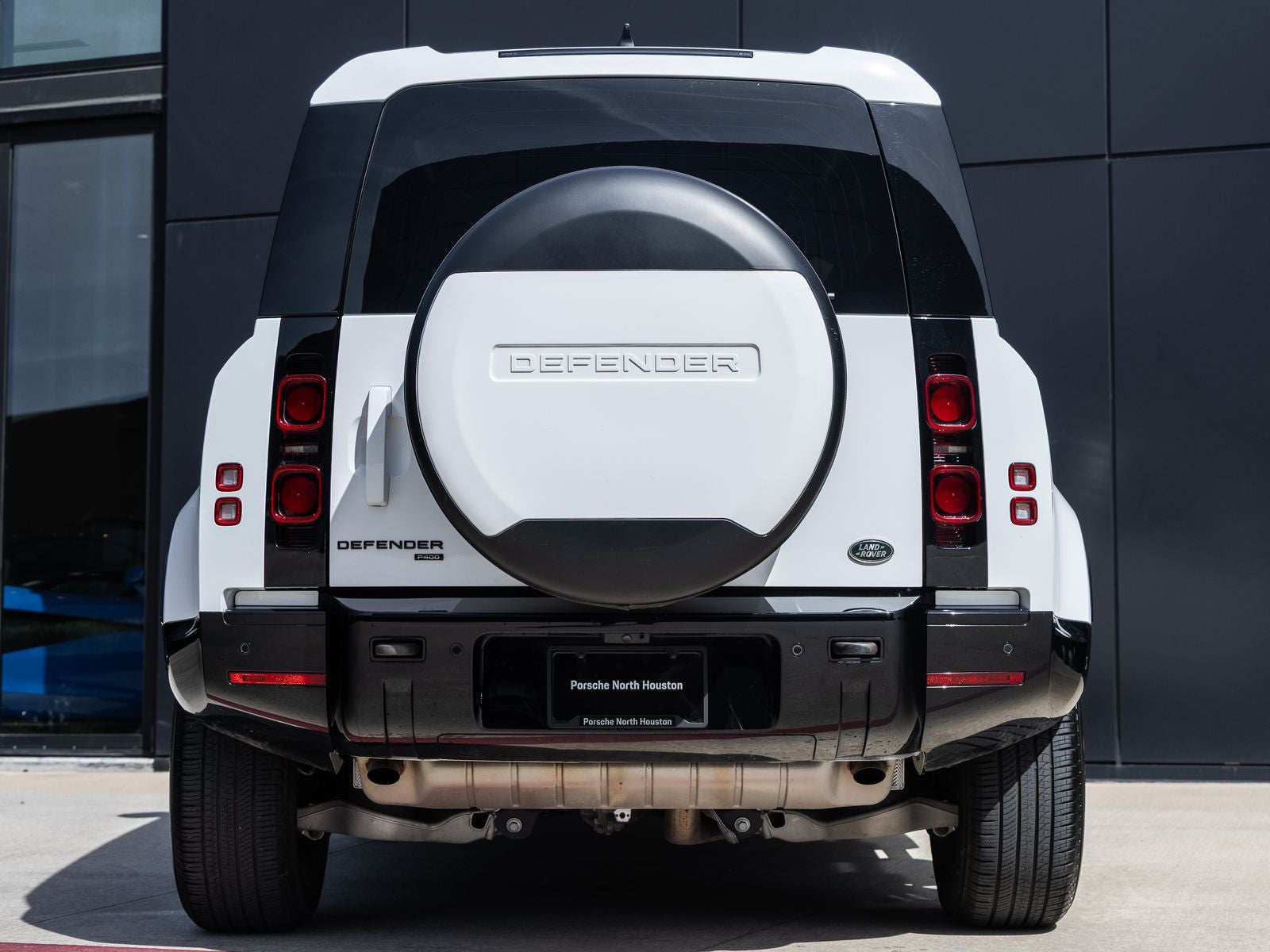 2023 Land Rover Defender 110 X-Dynamic SE