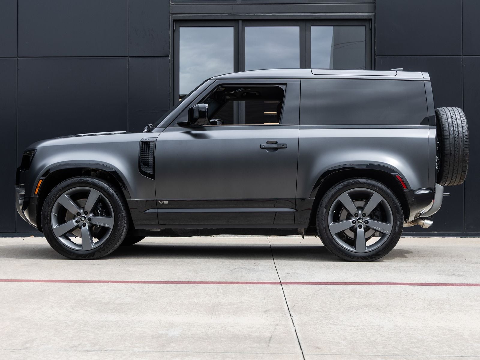 2024 Land Rover Defender 90 Carpathian Edition