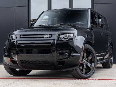 2025 Land Rover Defender 130 V8