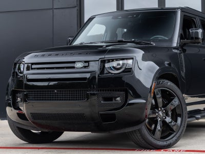 2025 Land Rover Defender 130 V8