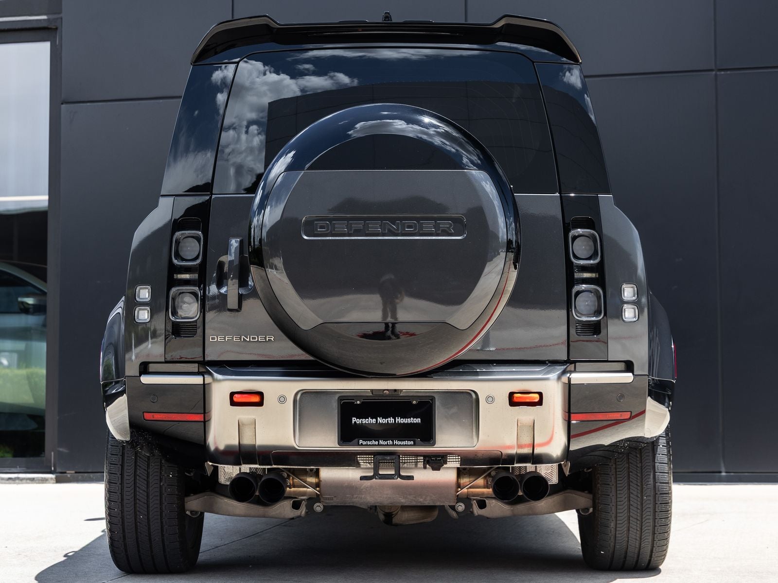 2024 Land Rover Defender 110 X