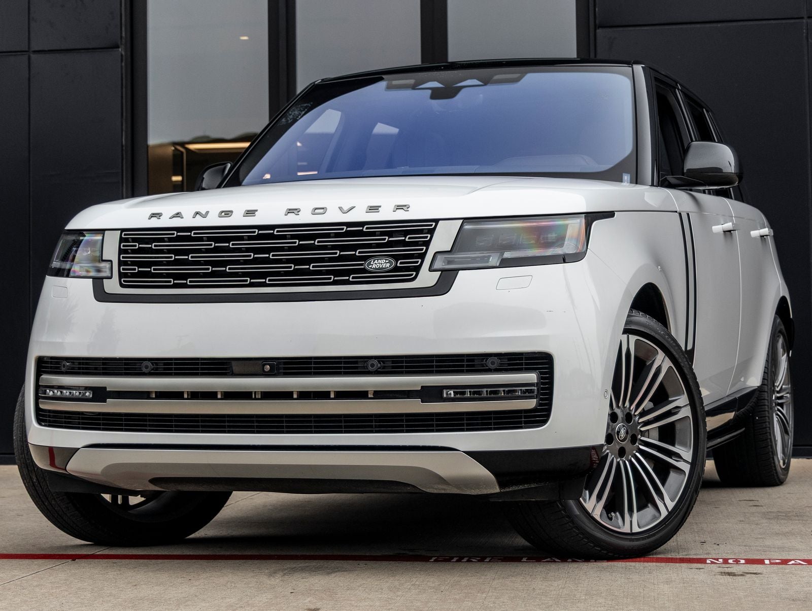 2023 Land Rover Range Rover SE