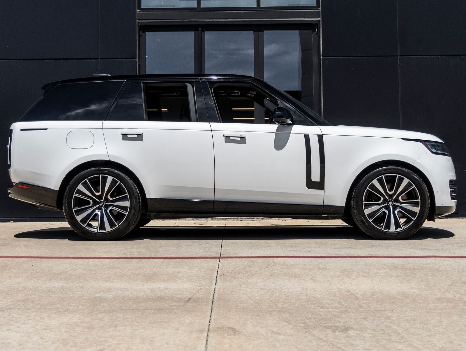 2023 Land Rover Range Rover SE