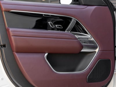 2023 Land Rover Range Rover SE