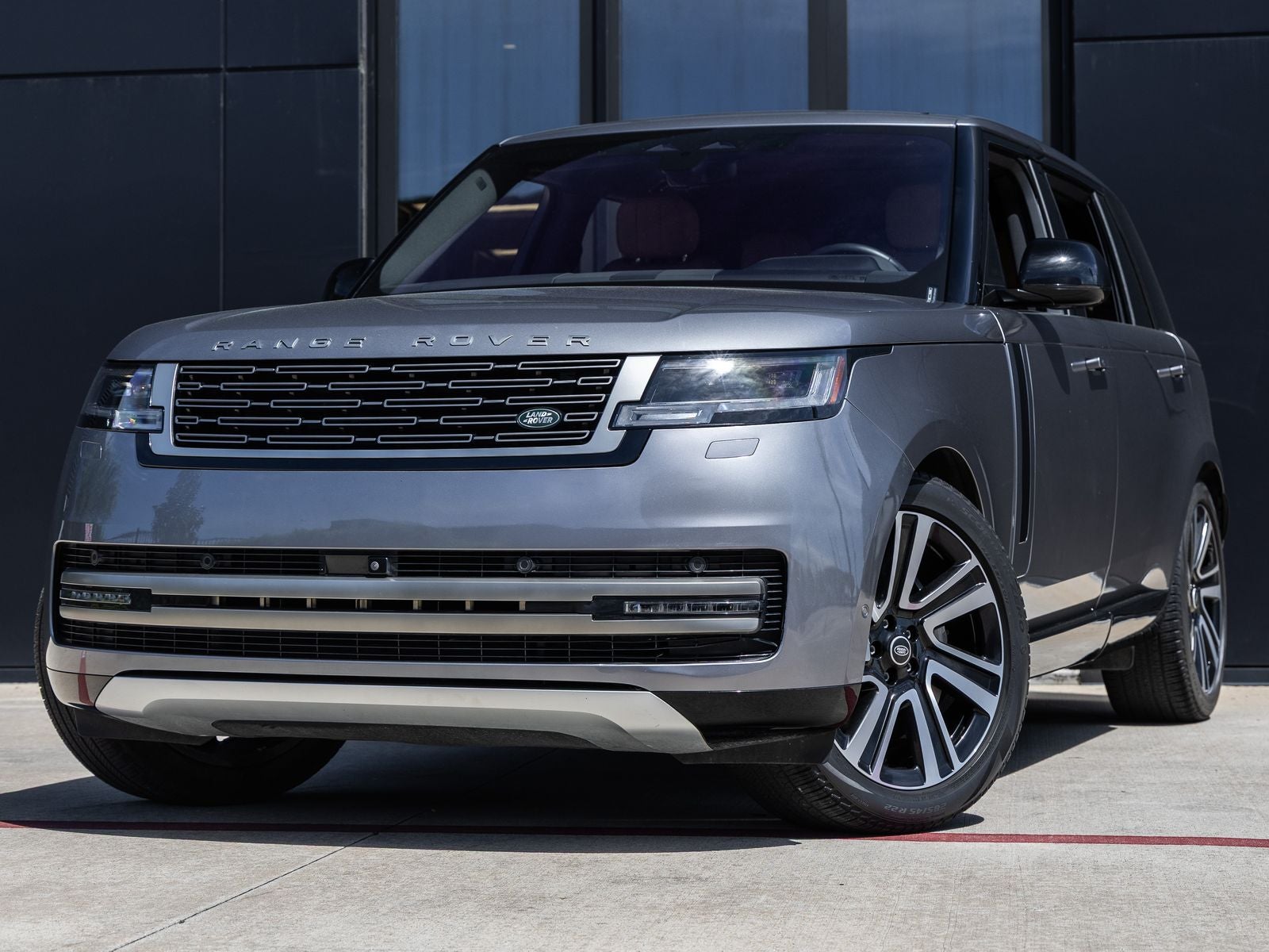 2023 Land Rover Range Rover SE LWB