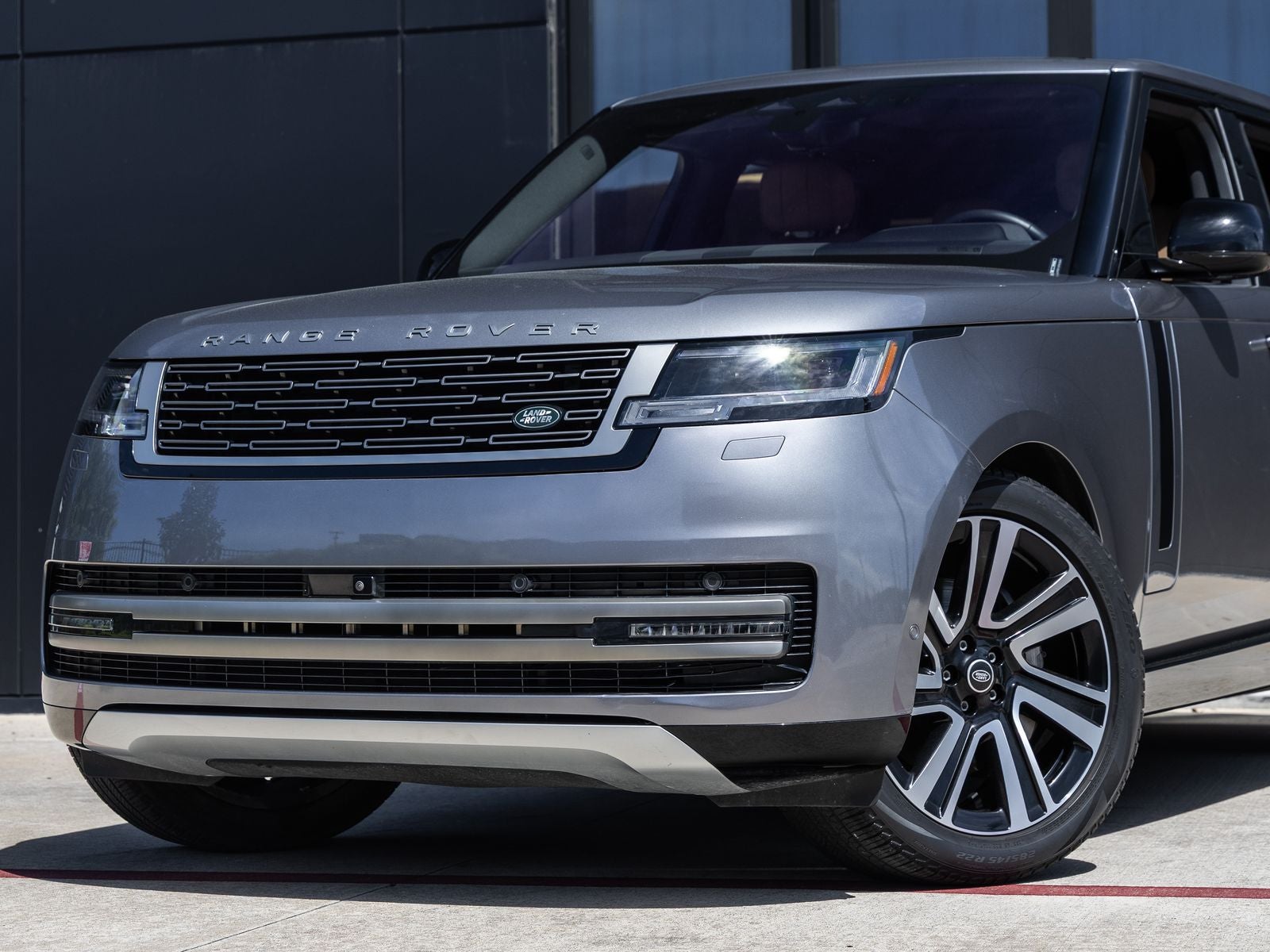 2023 Land Rover Range Rover SE LWB