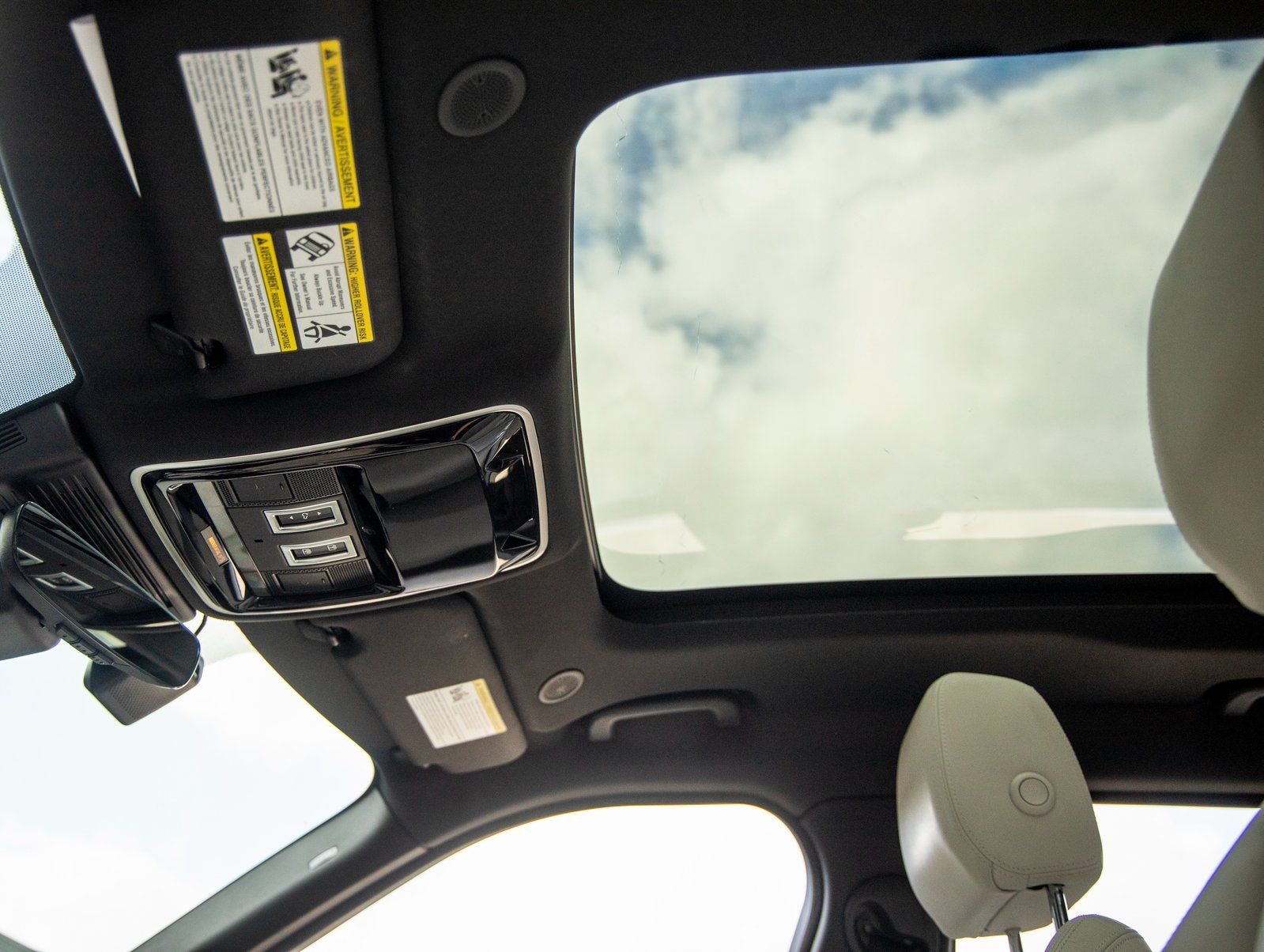 2023 Land Rover Range Rover Velar R-Dynamic S