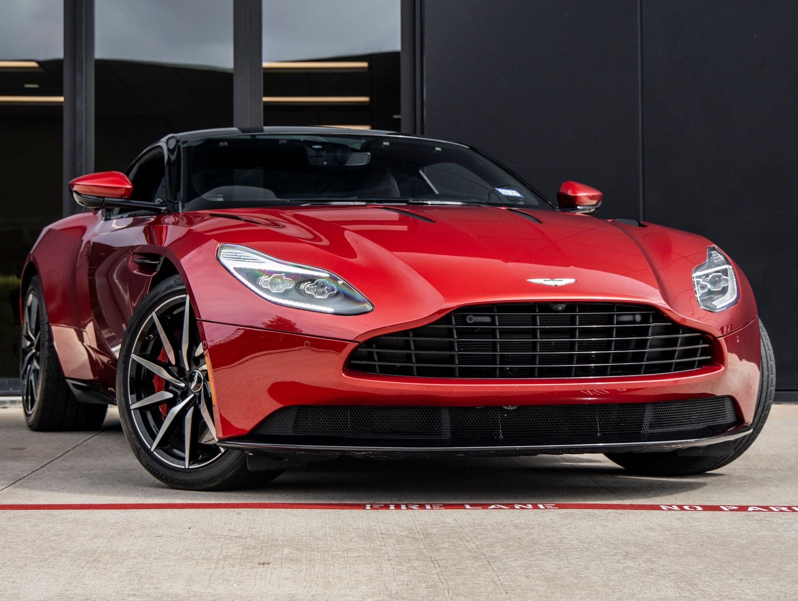 2017 Aston Martin DB11 Base