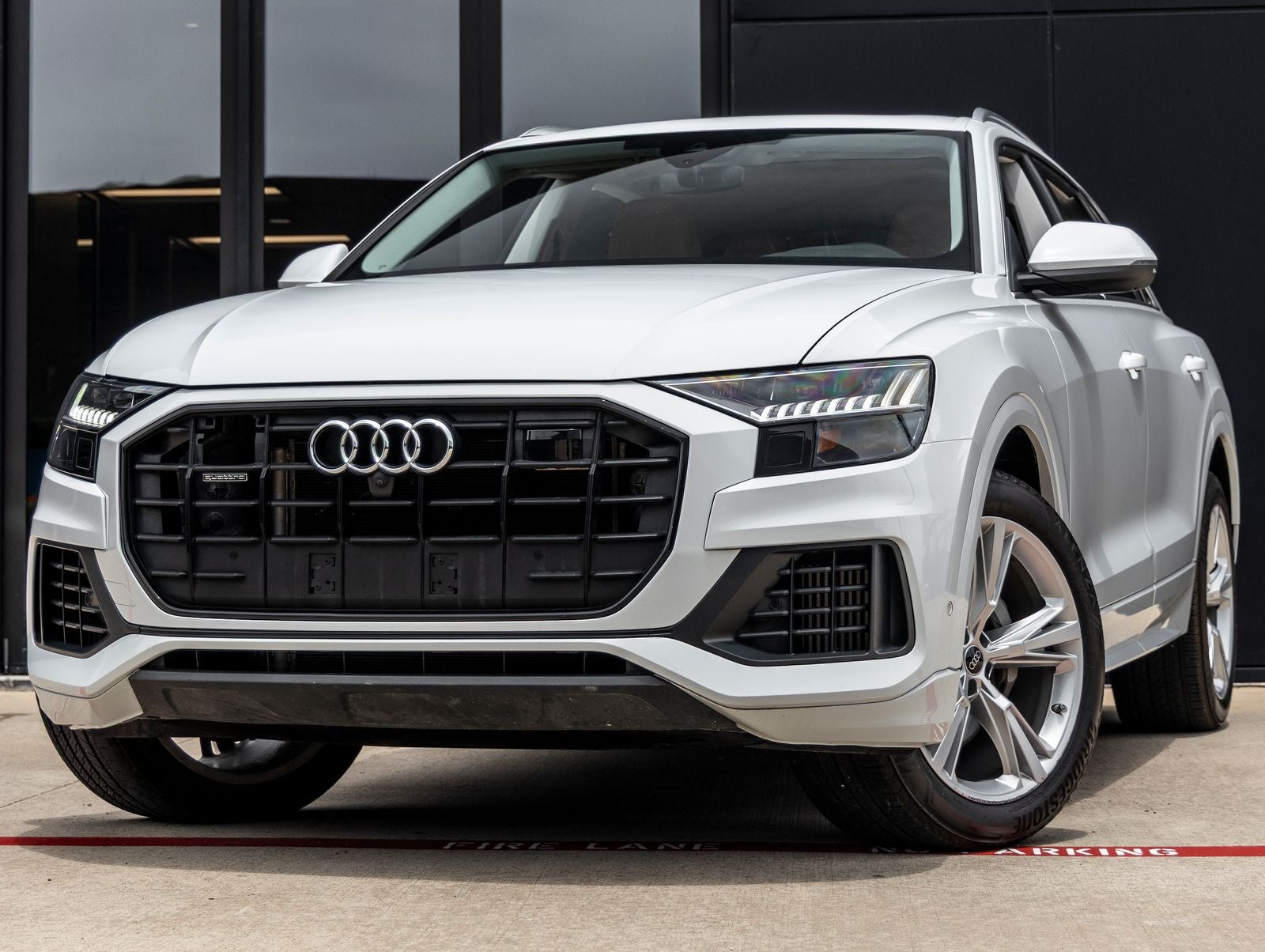 2023 Audi Q8