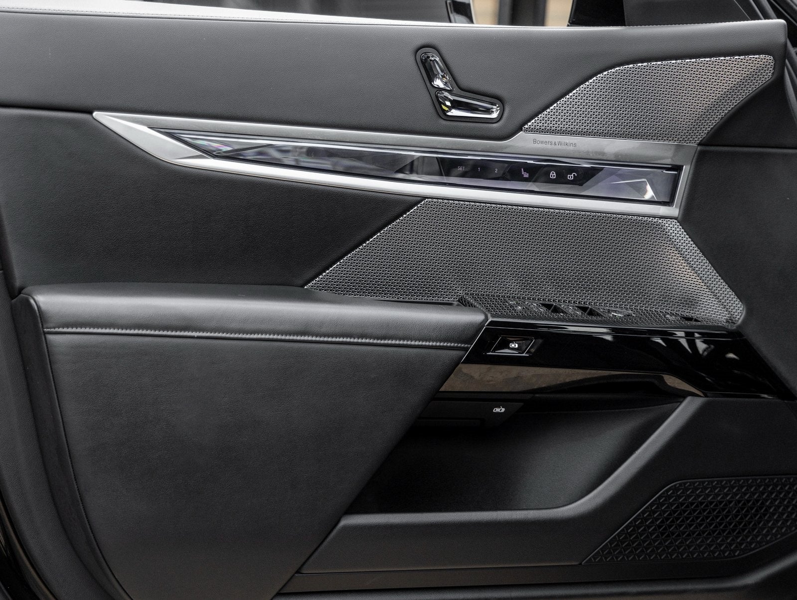 2024 BMW 7 Series 740i