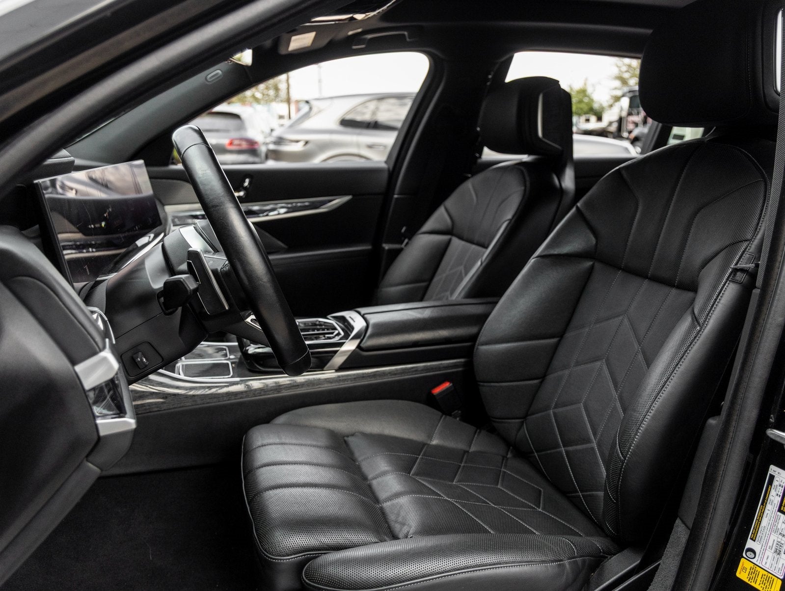 2024 BMW 7 Series 740i