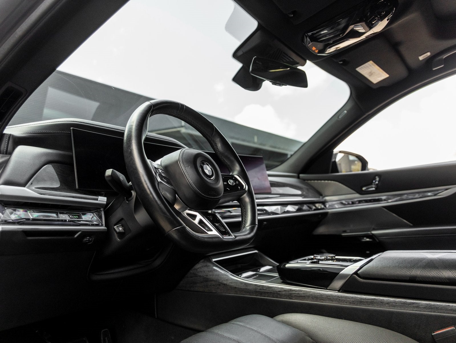 2024 BMW 7 Series 740i