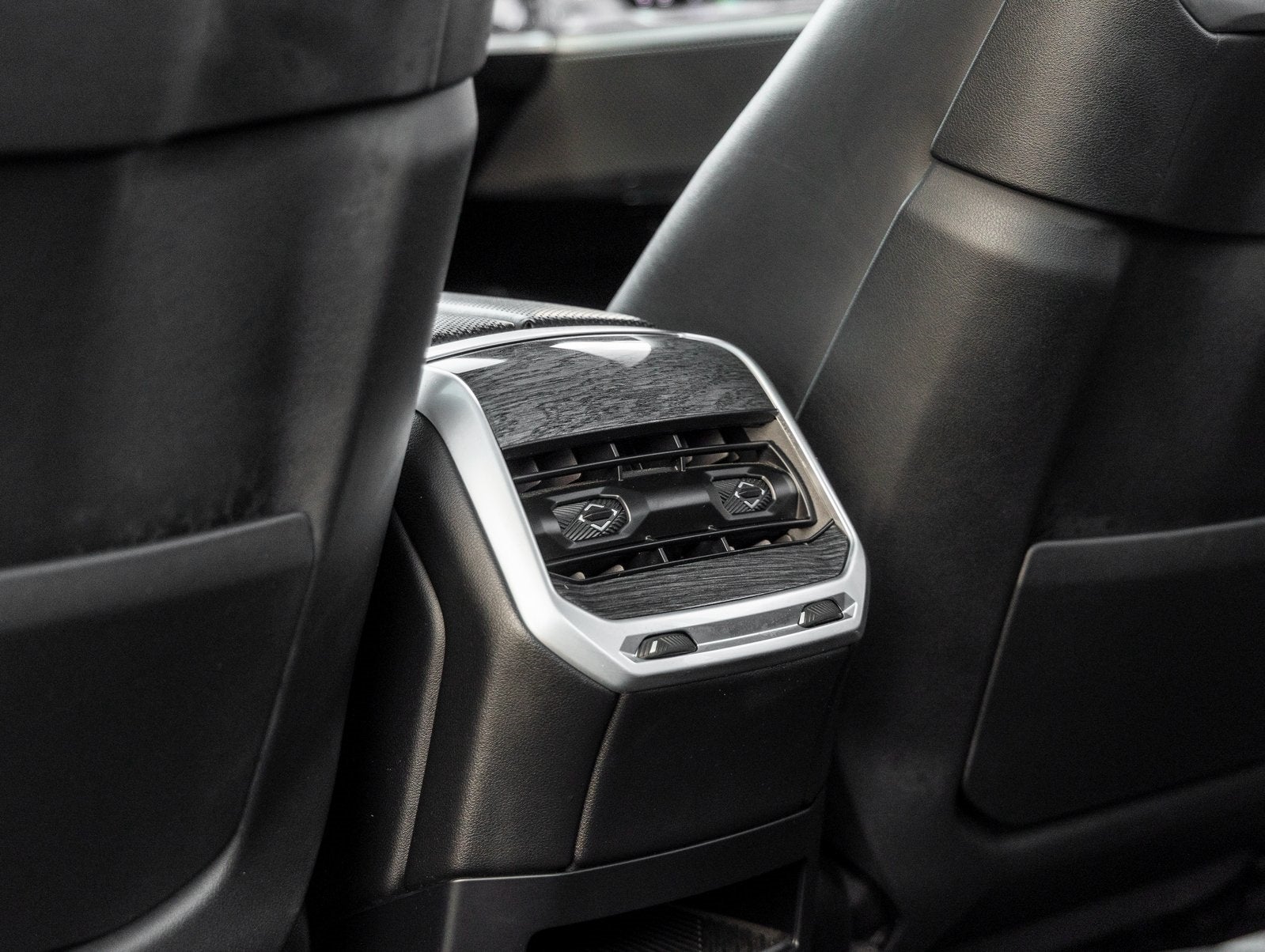 2024 BMW 7 Series 740i