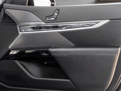 2024 BMW 7 Series 740i