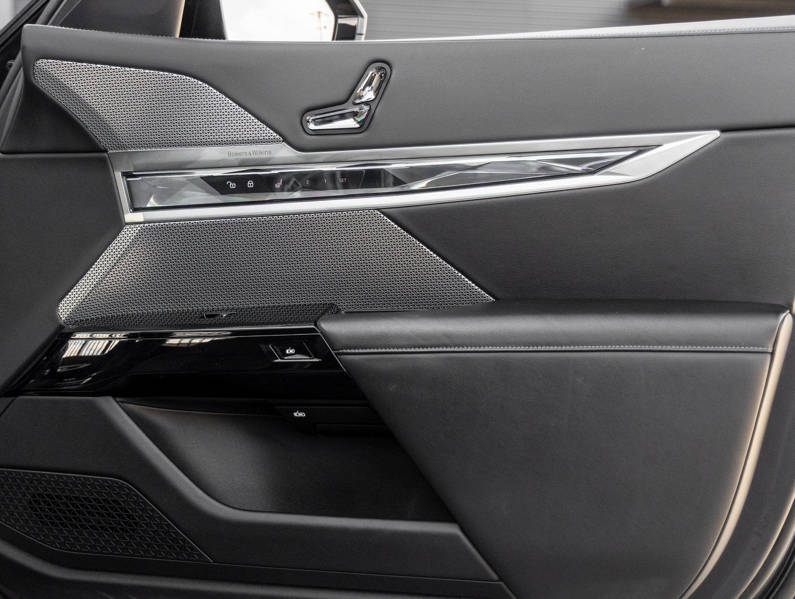 2024 BMW 7 Series 740i