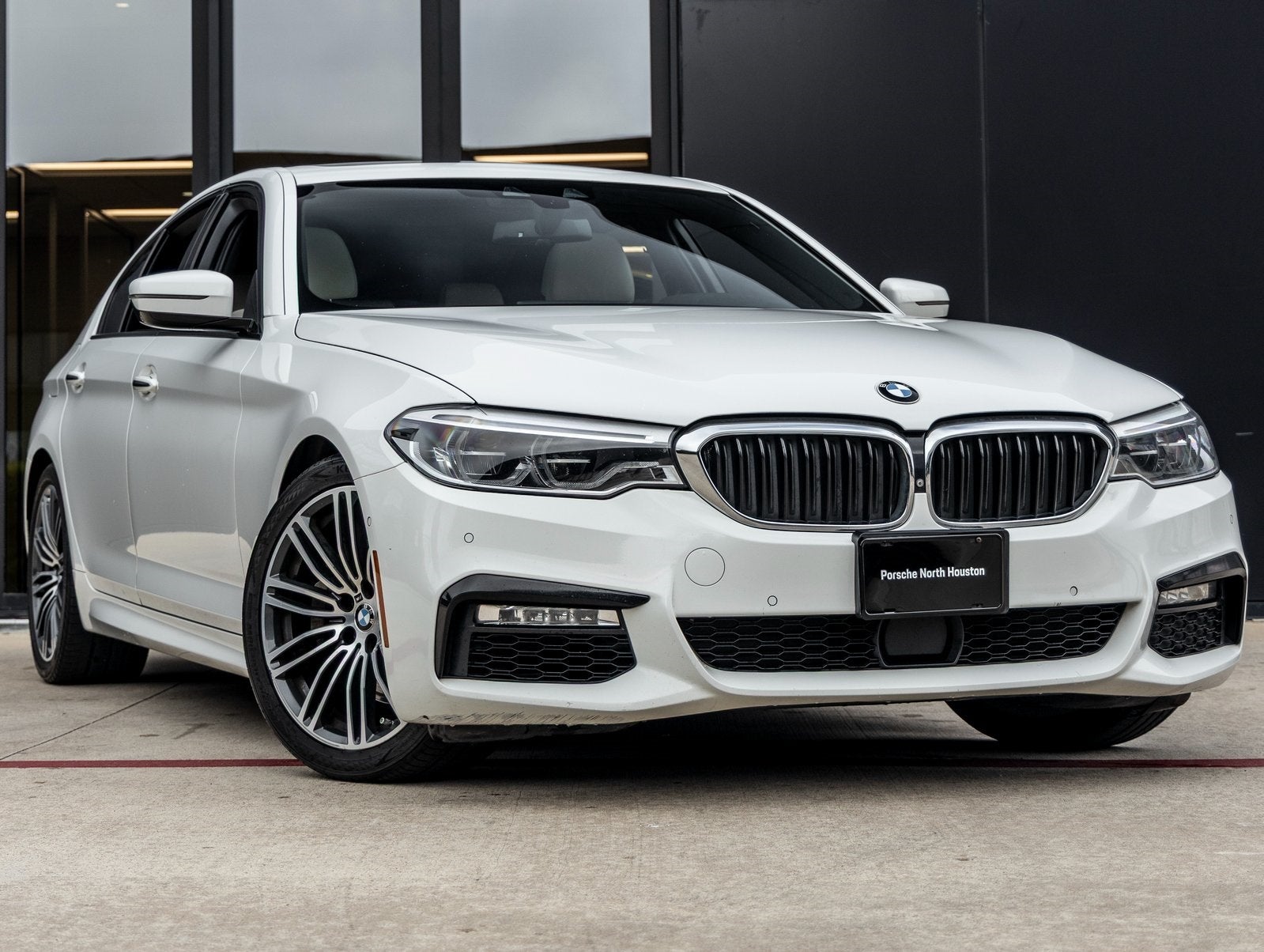 2018 BMW 5 Series 530i