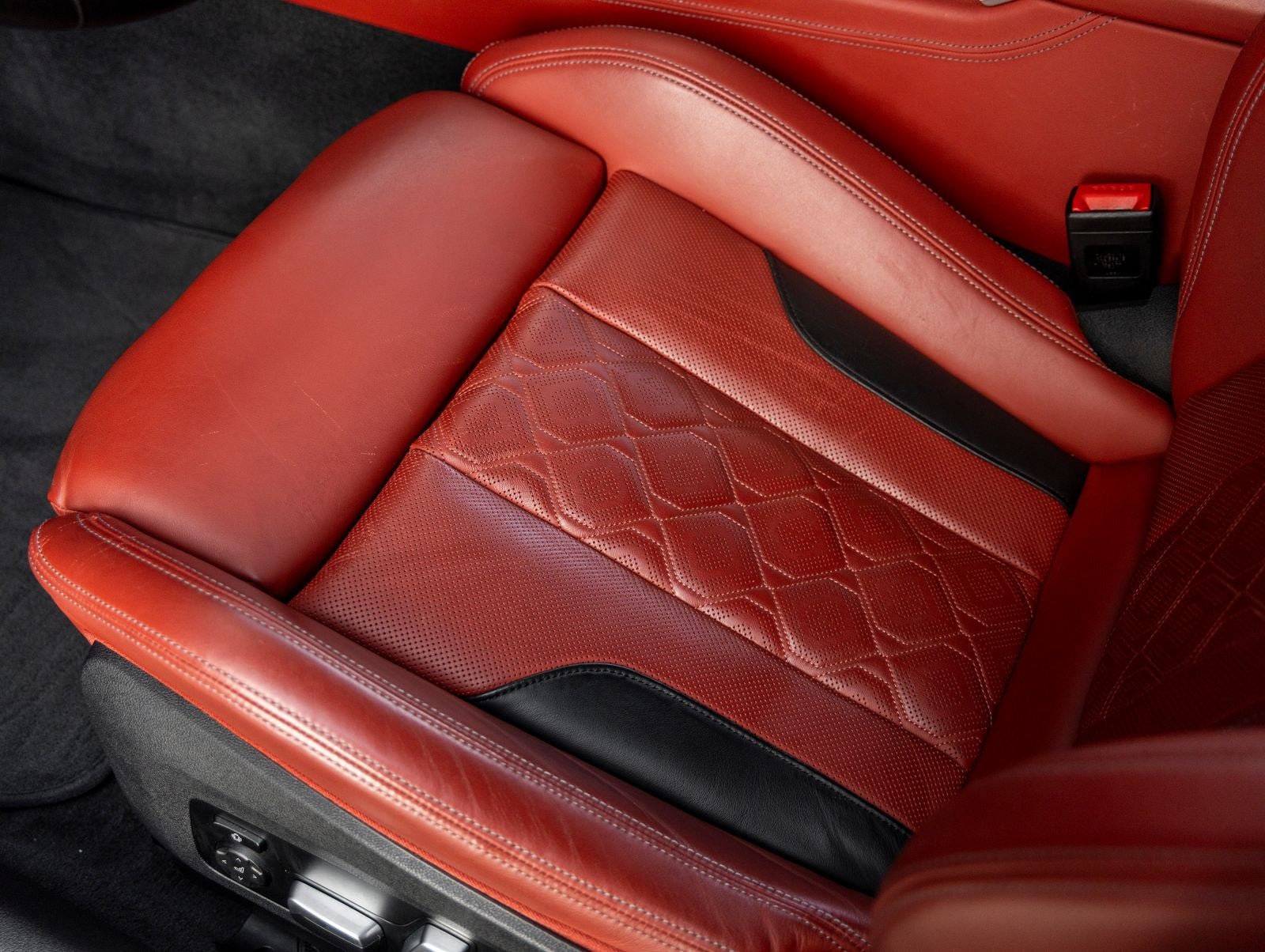 2023 BMW M8 Competition