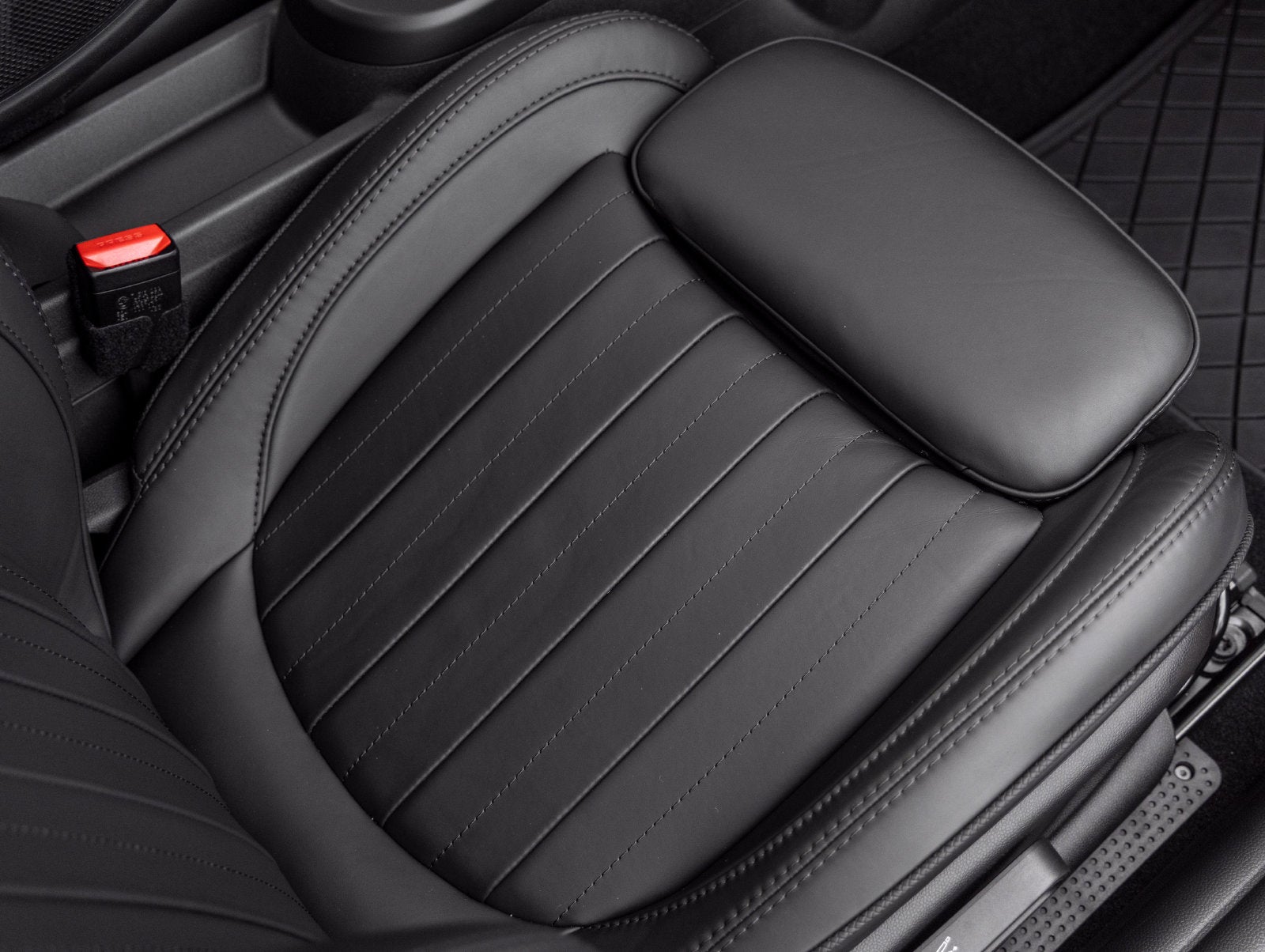 2023 MINI John Cooper Works Base