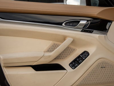2016 Porsche Panamera Panamera Edition