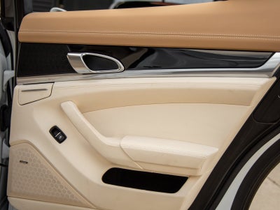 2016 Porsche Panamera Panamera Edition