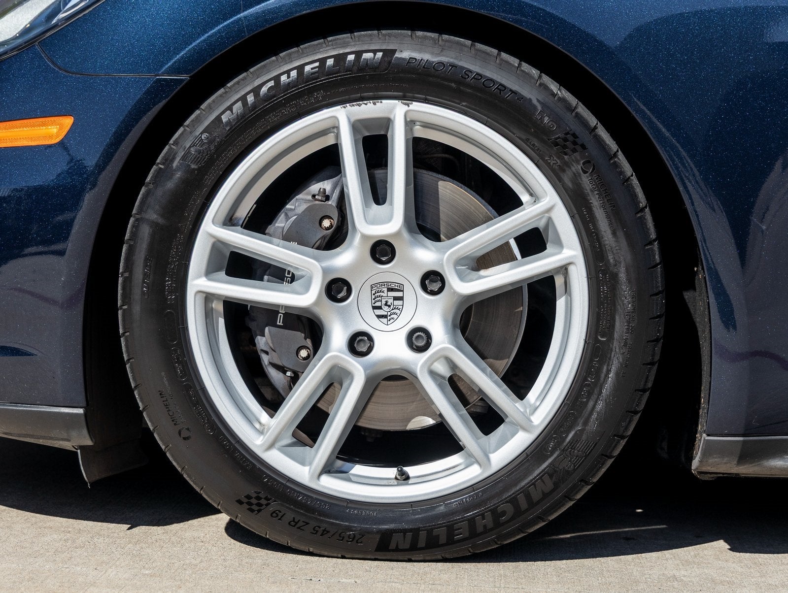 2018 Porsche Panamera Panamera