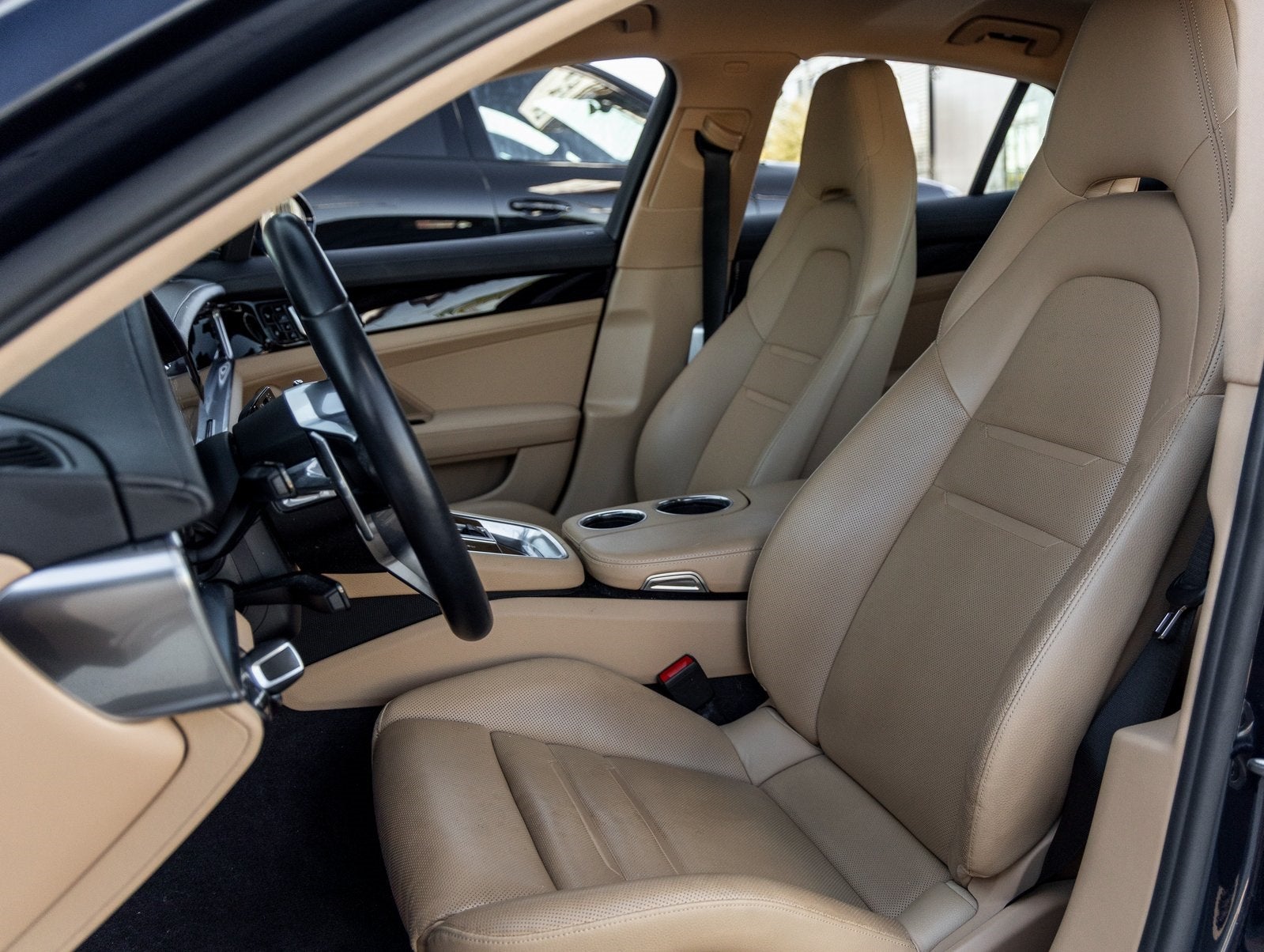 2018 Porsche Panamera Panamera