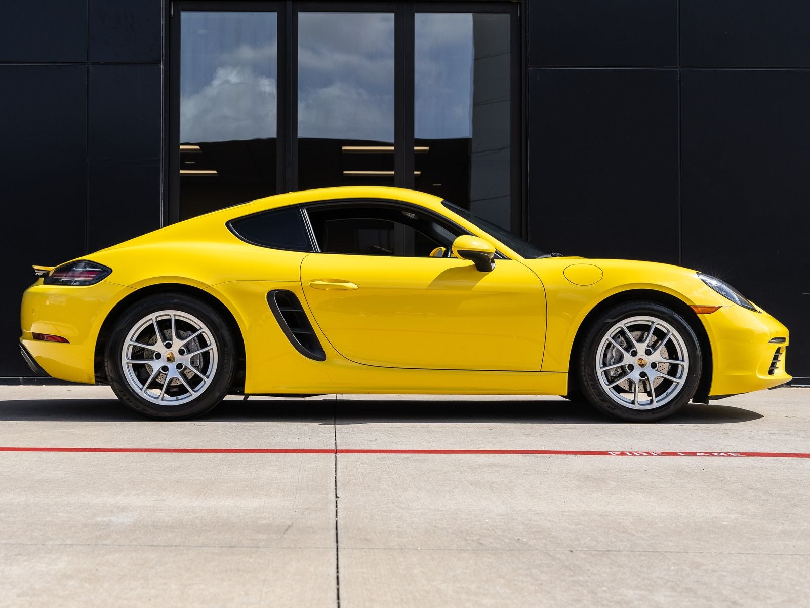 2019 Porsche 718 Cayman Base