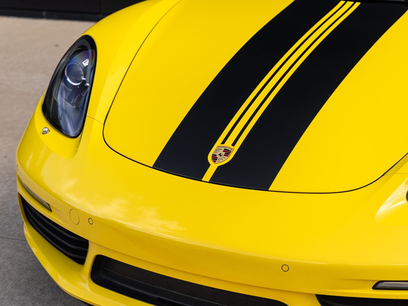2019 Porsche 718 Cayman Base