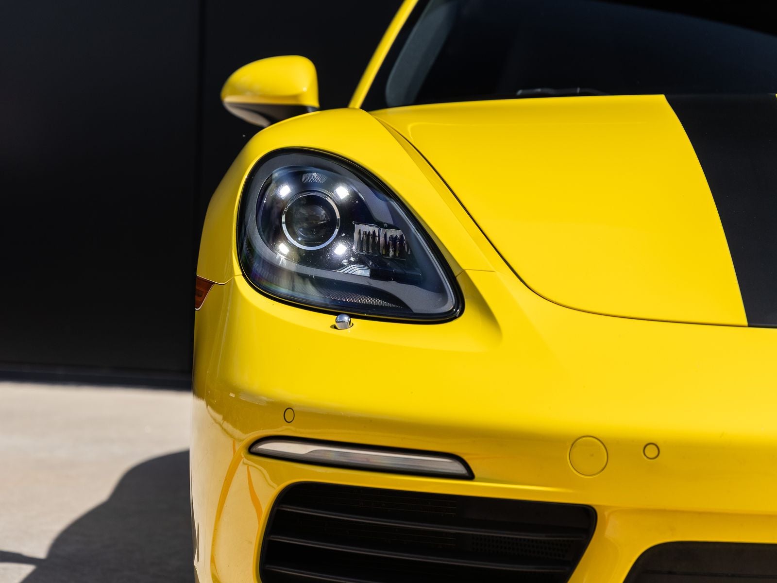 2019 Porsche 718 Cayman Base