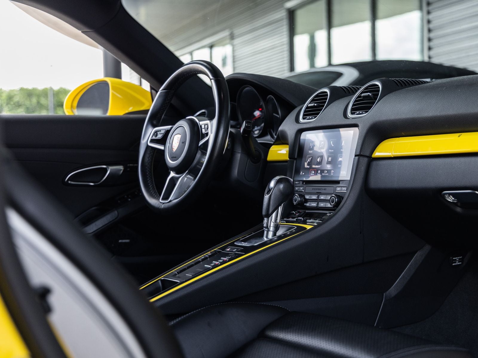 2019 Porsche 718 Cayman Base
