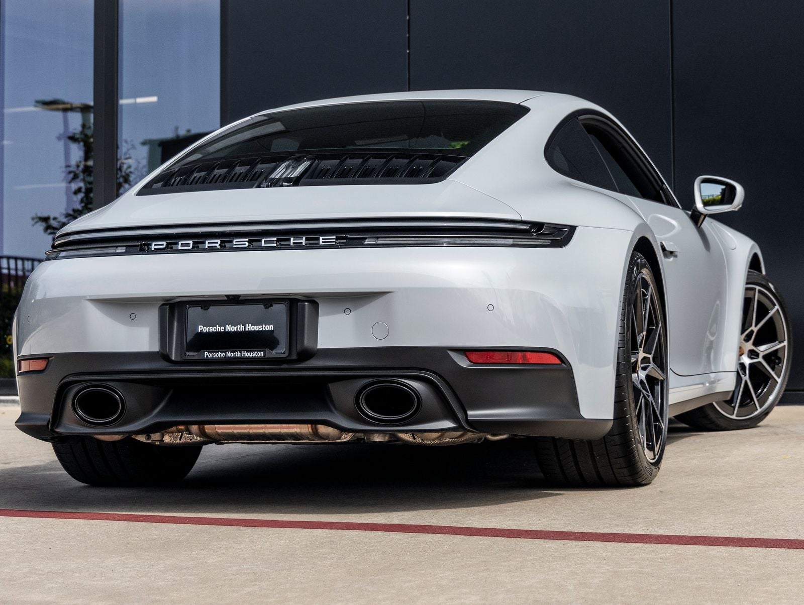 2025 Porsche 911 Carrera