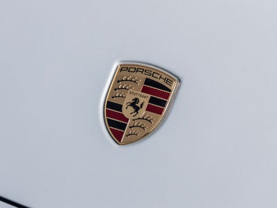 2025 Porsche 911 Carrera