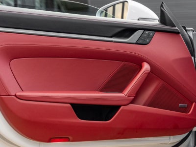 2025 Porsche 911 Carrera