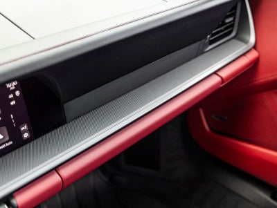 2025 Porsche 911 Carrera