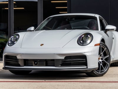 2025 Porsche 911 Carrera